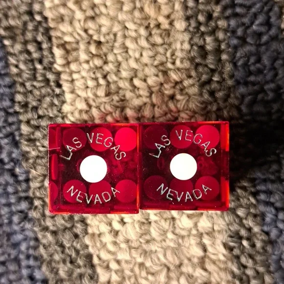 ARIZONA CHARLIES Las Vegas non matching actual play dice set collectable - Picture 2 of 5